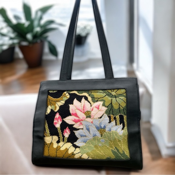 Lee’s Needle Art Vintage Black Leather Floral Needlepoint Shoulder Bag Purse - Picture 4 of 17